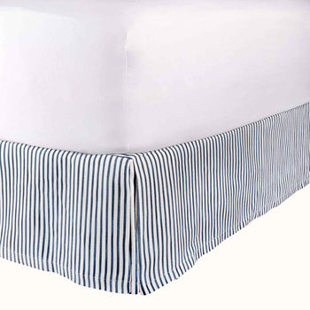 Load image into Gallery viewer, Box Pleat Valance